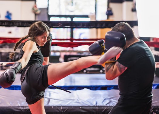 Kick Boks Derslerinde Madalyalı Antrenörler